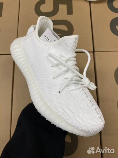 Кроссовки женские Adidas Yeezy Boost 350 v2 White