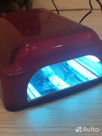 Лампа для сушки ногтей