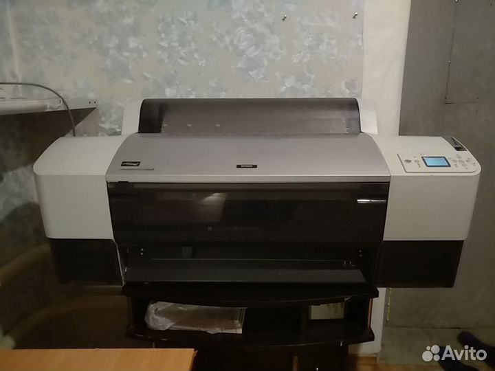 Плоттер Epson Stylus Pro 7800 пробег 100 метров