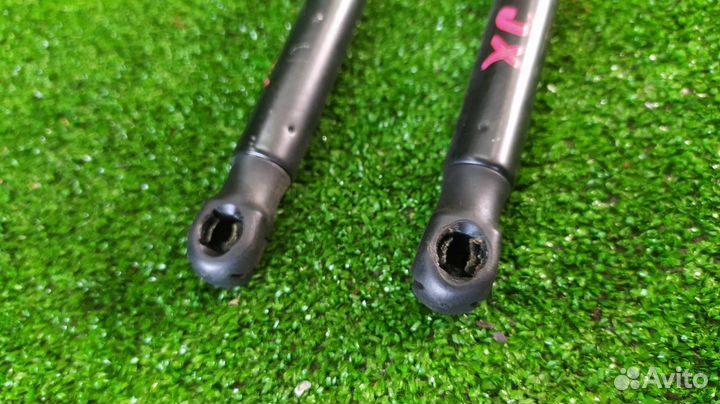 Амортизаторы капота пара Volvo Xc90 B5254T2 2006