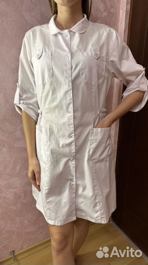 Белый медицинский халат