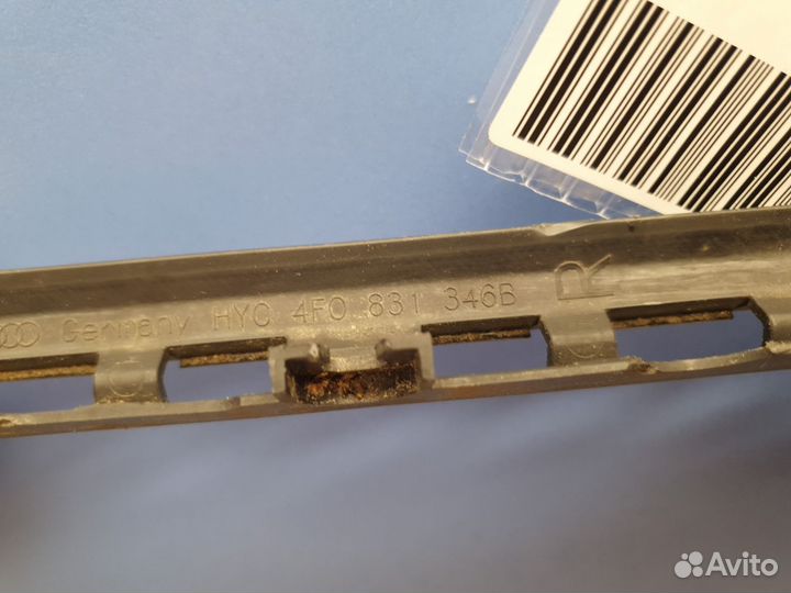 Кронштейн двери передней правой Audi A6 C6 Allroad quattro 2006-2012