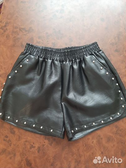 Кожаные шорты