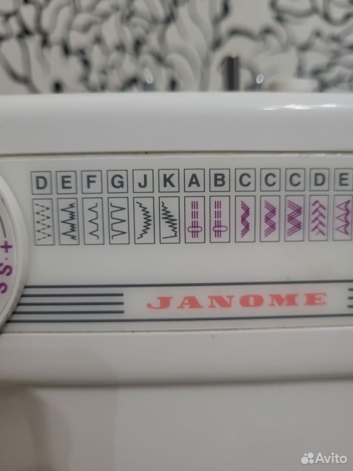 Швейная машинка Janome