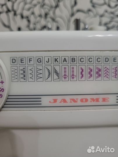 Швейная машинка Janome