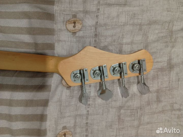 Бас гитара Stagg