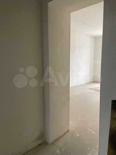 2-к. квартира, 76 м², 1/9 эт.