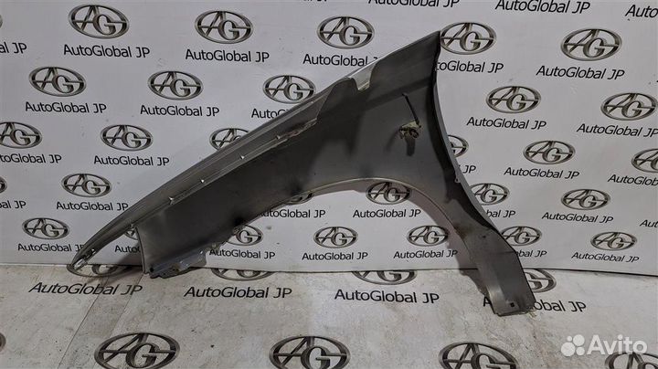 Крыло переднее правое Toyota Kluger V