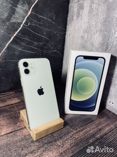 iPhone 12, 64 ГБ