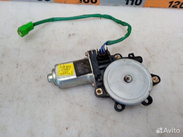 Моторчик стеклоподъемника Subaru Legacy