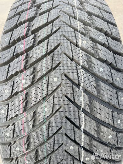 Zmax Winternova Stud II 255/45 R19 120T