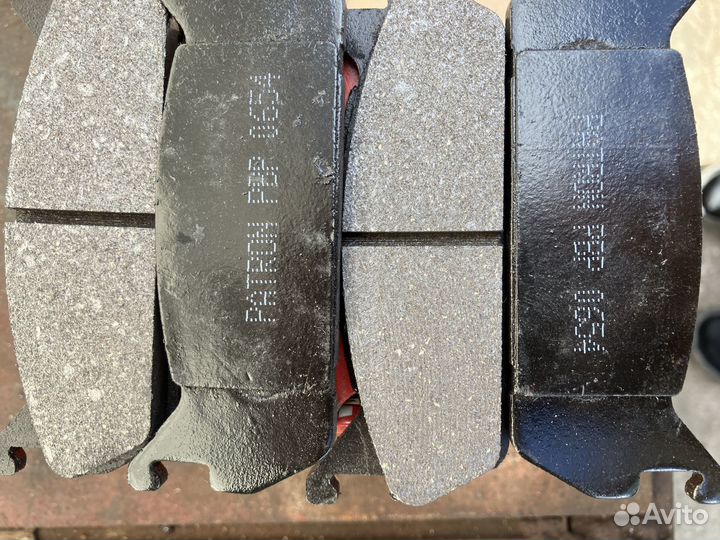 Тормозные колодки задние