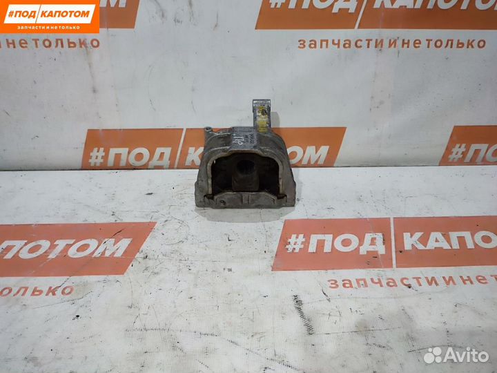Подушка крепления двигателя правая Volkswagen