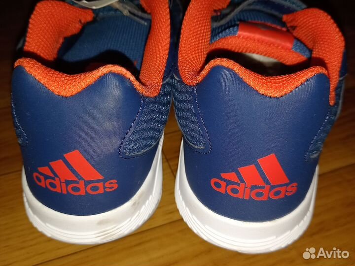 Кроссовки Adidas AltaRun