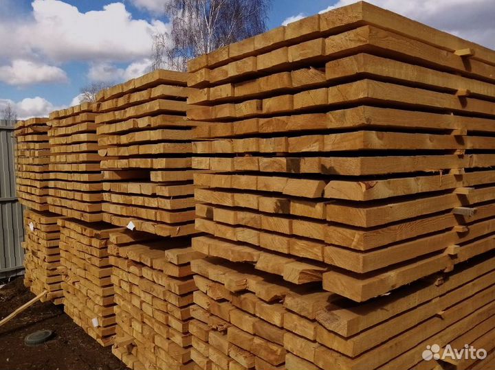 Качественные доски из сосны для уютного интерьера