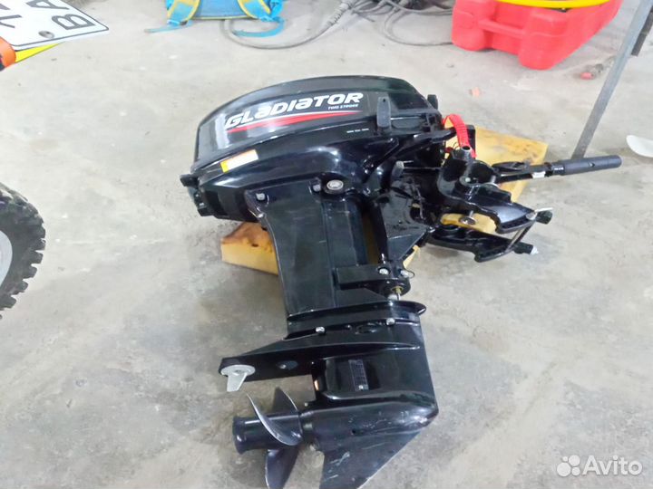 Лотка и мотор Гладиатор 380 pro, 9.9 pro