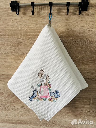 Полотенце с вышивкой