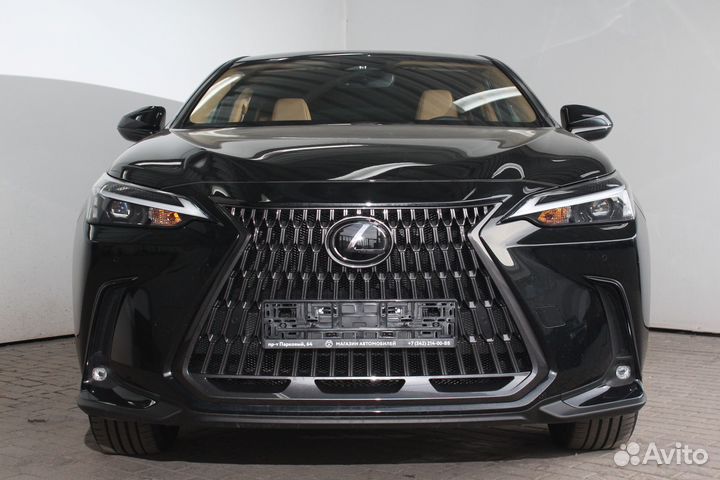 Lexus NX, 2022