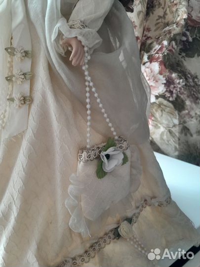 Кукла фарфоровая коллекционная большая