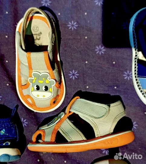 Детская обувь кроссовки сандалии в садик 22-23