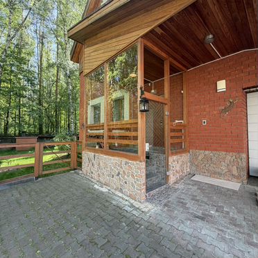 Коттедж 430 м² на участке 14 сот.