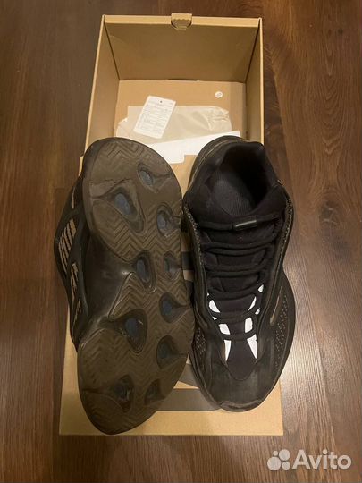 Adidas yeezy boost 700 v3 clay brown