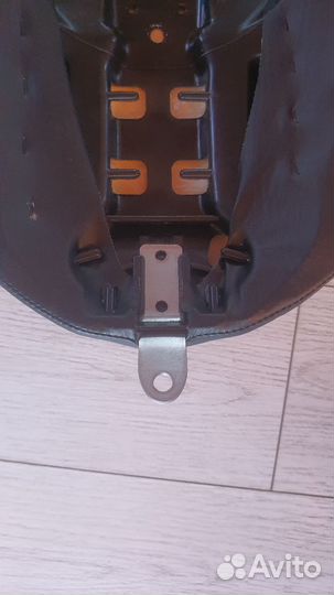 Седло на Sportster XL