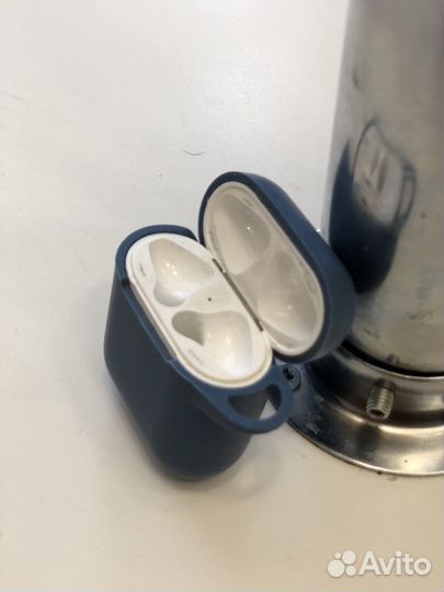 Кейс Airpods 2 оригинал бу
