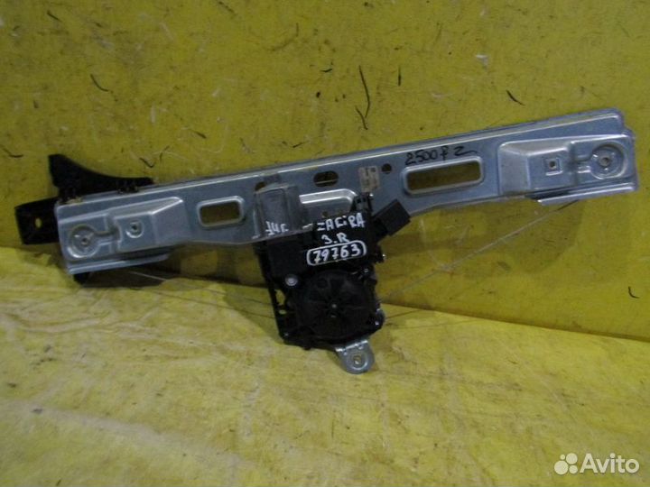 Стеклоподъёмник задний Opel Zafira C 11-16г 79763