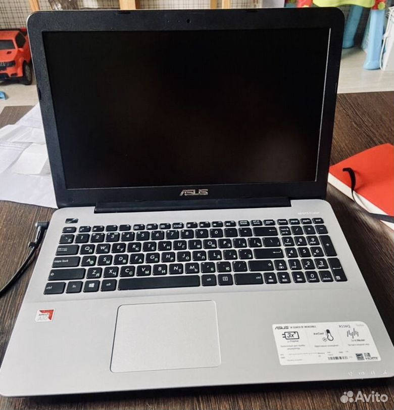 Ноутбук Asus R556q