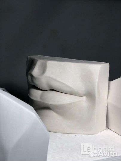 Гипсовые кашпо губы, голова м/ж