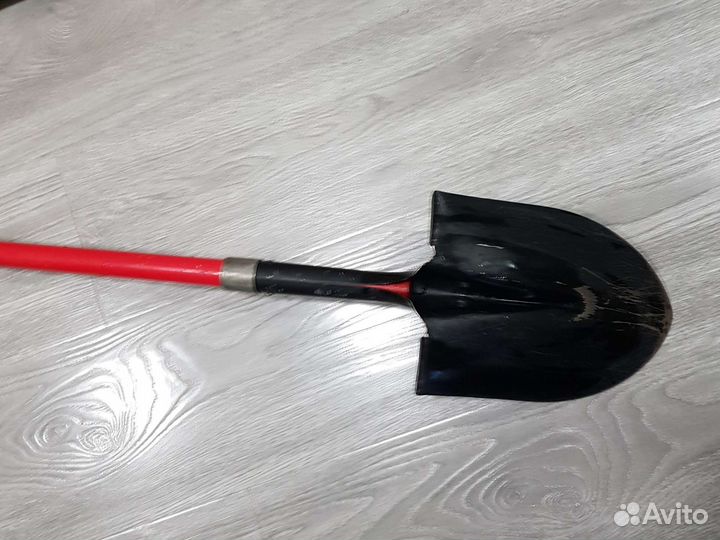 Лопата автомобильная