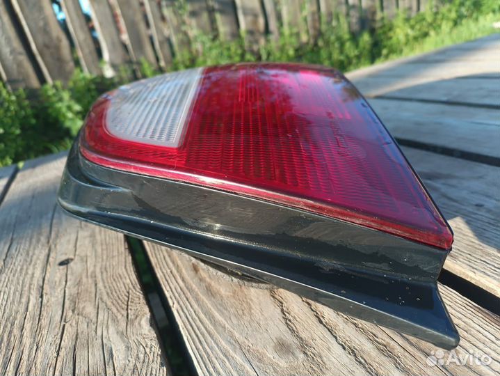 Фонарь задний правый Subaru Impreza