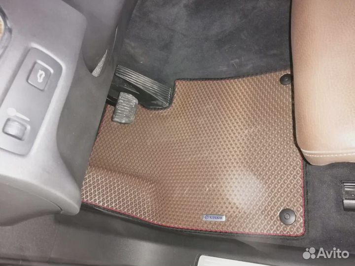 Ево автоковрики 3Д с бортиками Baojun