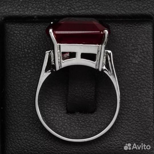 Кольцо с рубином