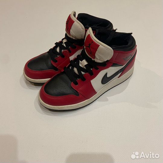 Jordan 1 Mid Chicago Black Toe (GS) 4.5Y 36.5 EUR
