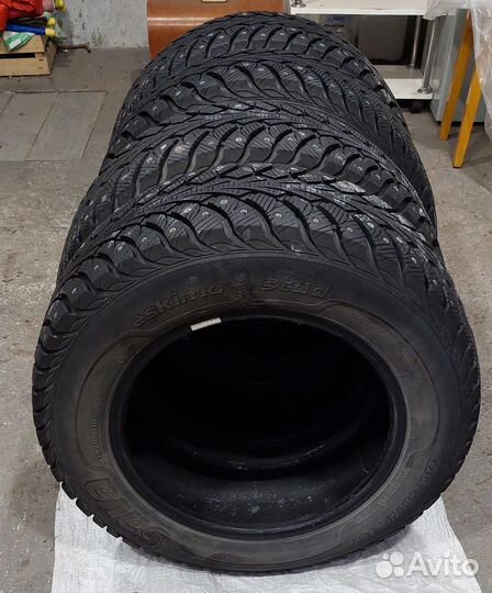 Sava Eskimo Stud 215/65 R16 98T