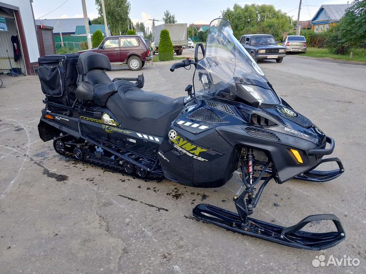 Снегоход BRP Commander 800