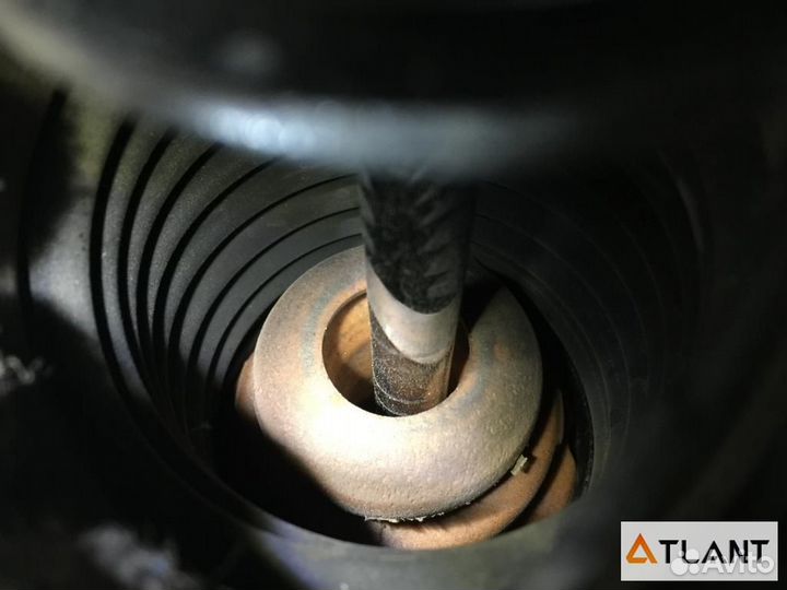 Стойка передняя toyota mark X