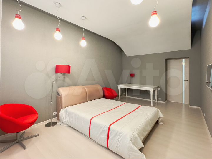 4-к. квартира, 130 м², 5/9 эт.