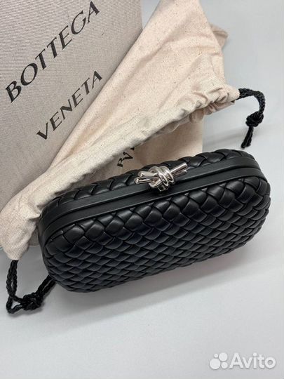 Клатч Bottega Veneta Intreccio Knot