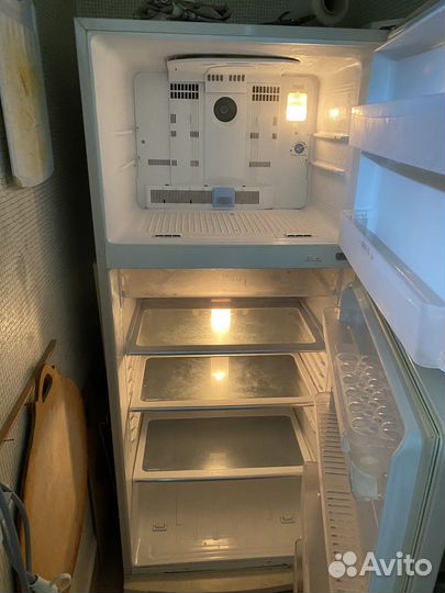 Холодильник sharp