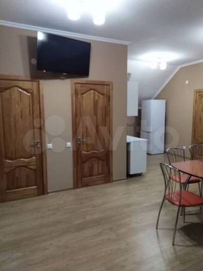 Комната 18 м² в 4-к., 2/2 эт.