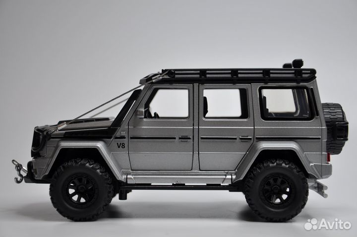 Модель автомобиля Brabus 550 Adventure 4x4 металл