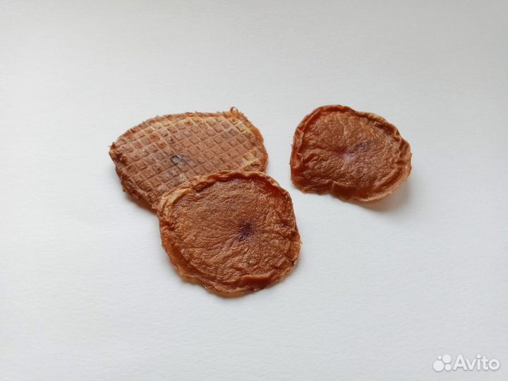 Лакомства для собак и кошек