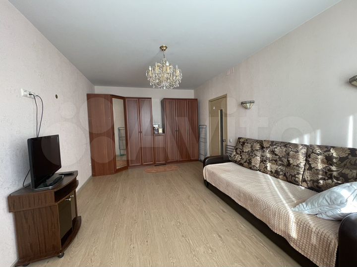1-к. квартира, 38 м², 1/12 эт.