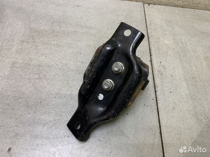 Опора двигателя Субару