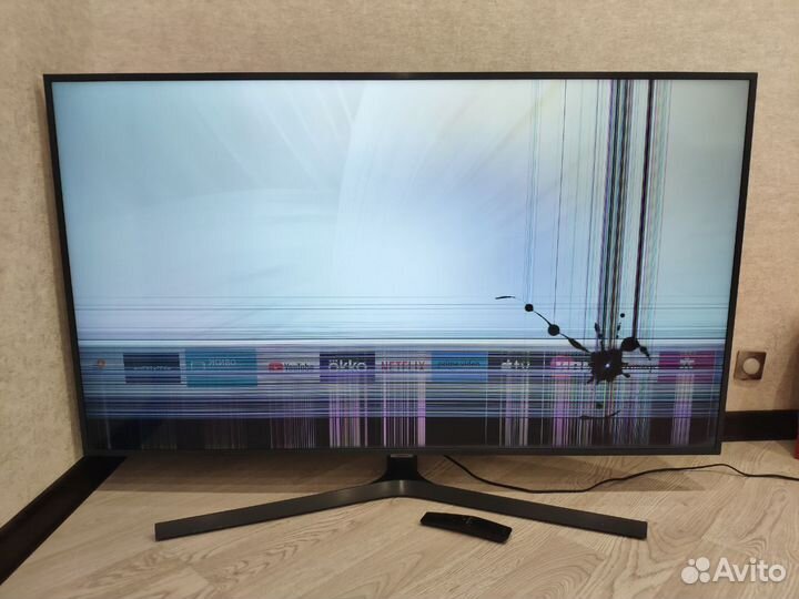 Телевизор Samsung ue55ru7400 битая матрица
