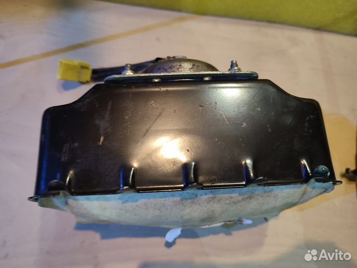 Подушка безопасности в торпеду jeep wk