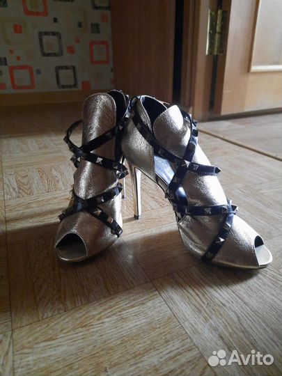 Босоножки